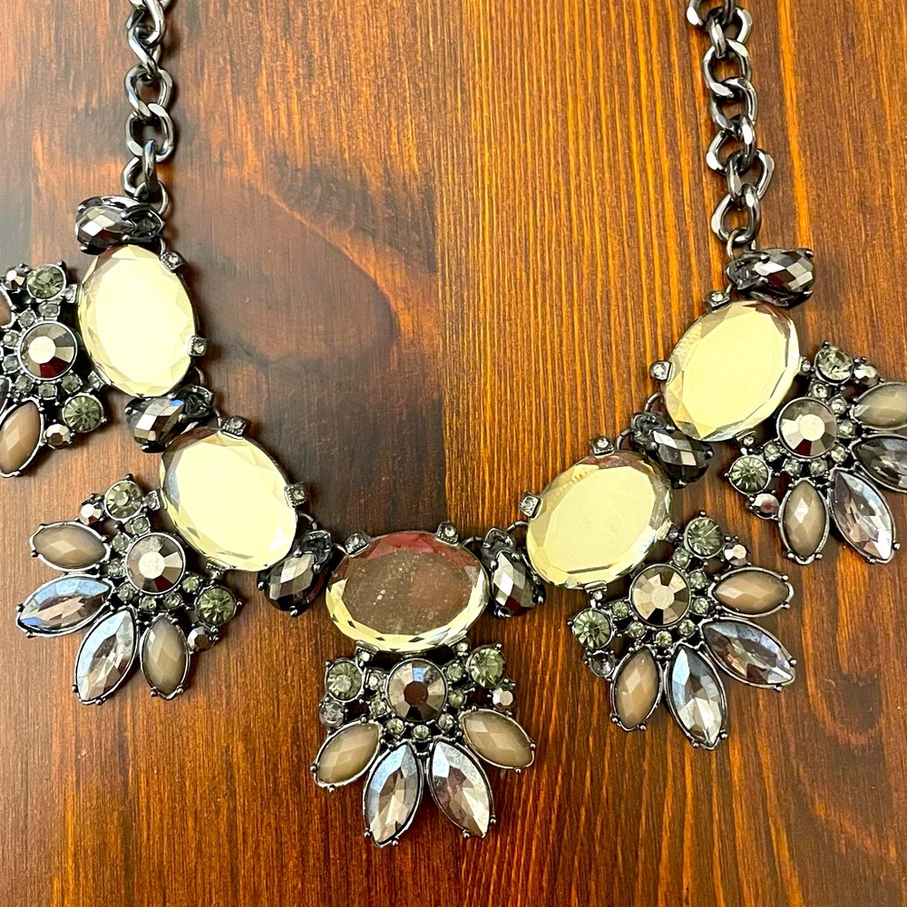 Limited Necklace unique style like new condition.